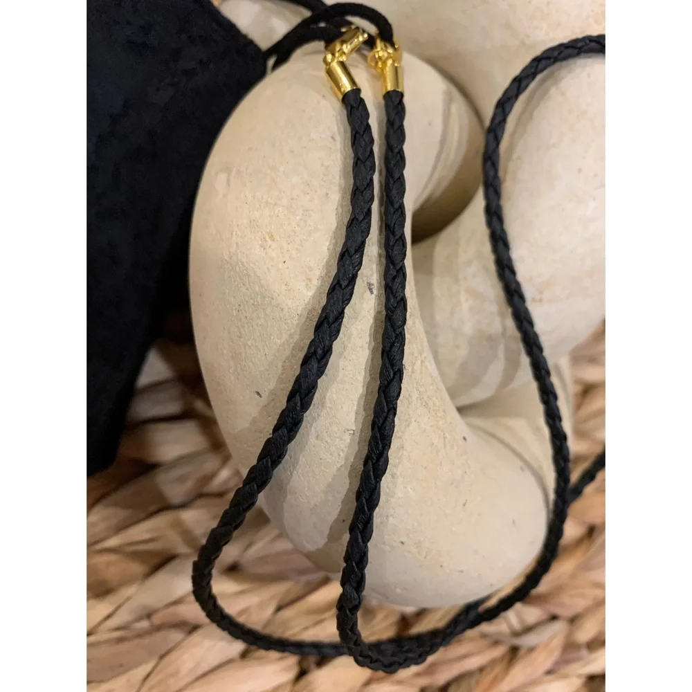 Black chain for masks or sunglasses